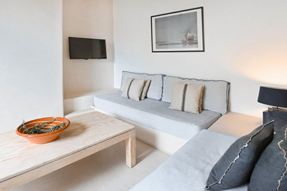 One bedroom apartment Upper level