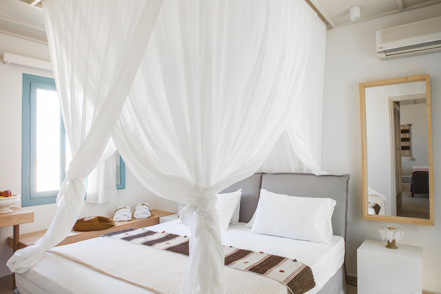 One bedroom apartment Upper level